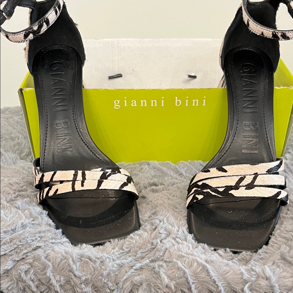 Gianni Bini Black and White Patterned Strappy Block Heels